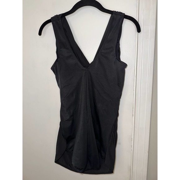 Lands’ End Slendersuit Tummy Control Skirted One Piece swimsuit - Picture 2 of 3
